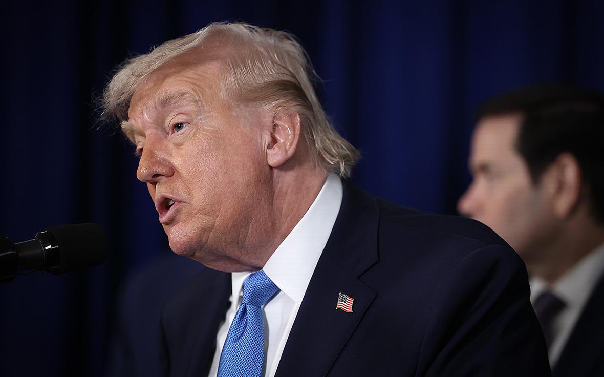 Трамп заявил, что Зеленскому пора начать действовать по мирной сделке