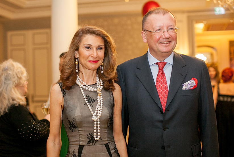 Яковенко Александр Владимирович с супругой Наной