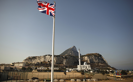 Британский флаг на&nbsp;Гибралтаре&nbsp;&mdash;&nbsp;территории, оспариваемой Испанией
