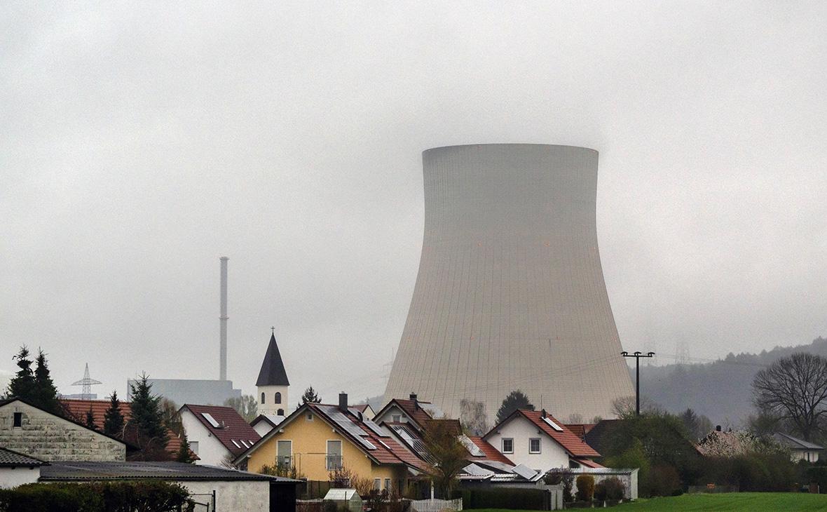 Атомная электростанция&nbsp;Isar 2&nbsp;в Баварии, Германия