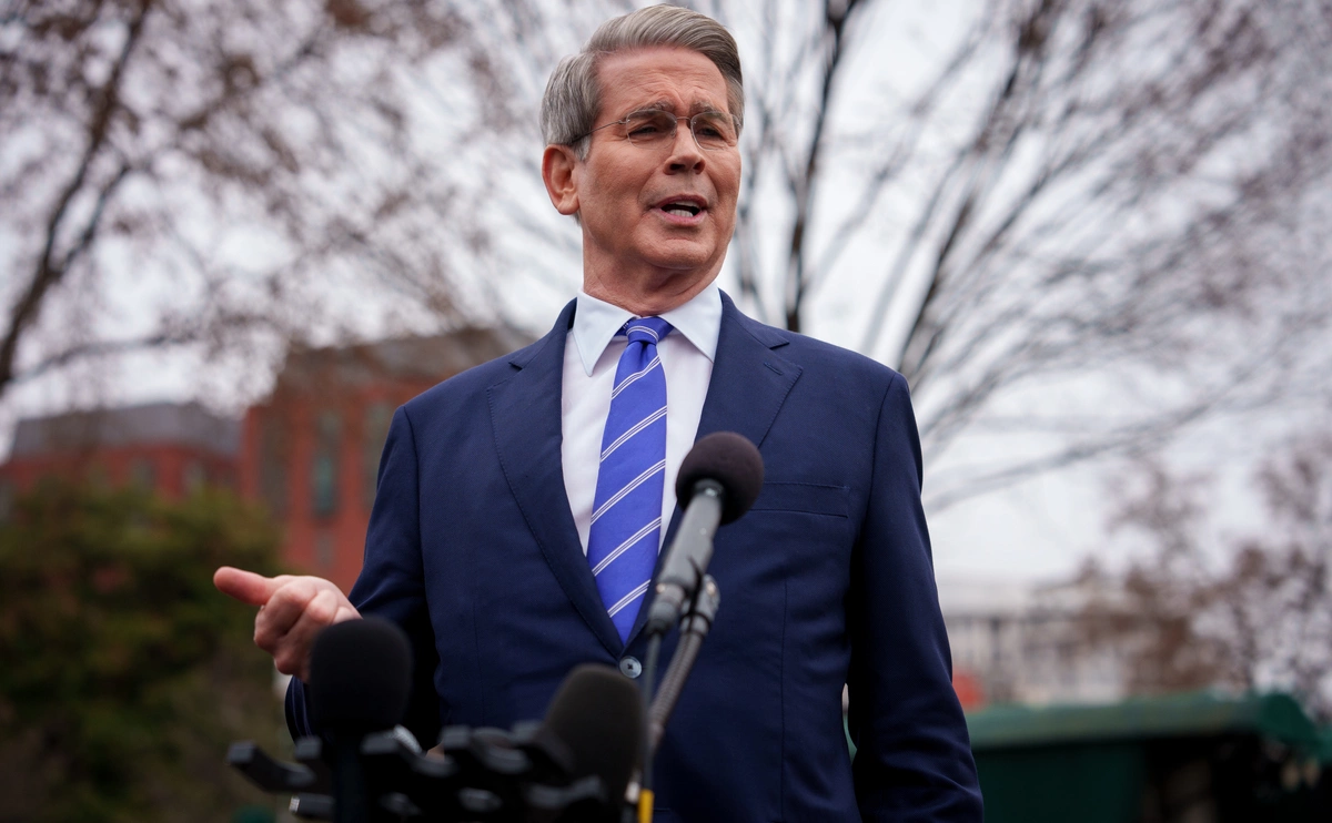 Andrew Harnik / Getty Images