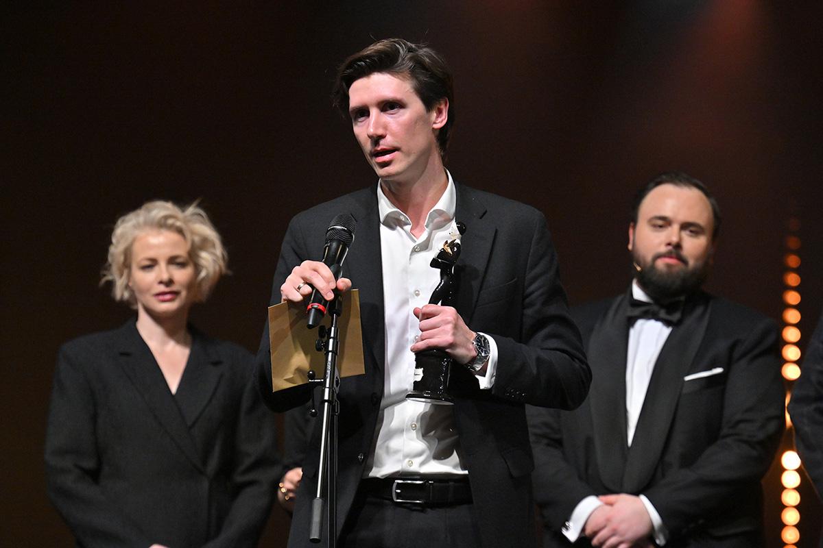 Режиссер Анатолий Шульев, получивший награду в номинации «Лучший спектакль. Большая форма» (Спектакль «Солнце Ландау», театр им. Вахтангова)