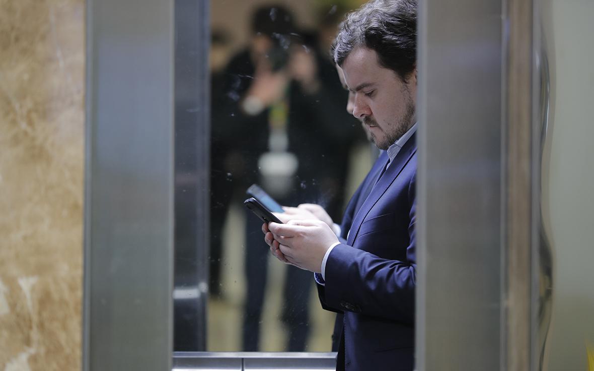 Банки начали чаще приостанавливать переводы россиян между своими счетами