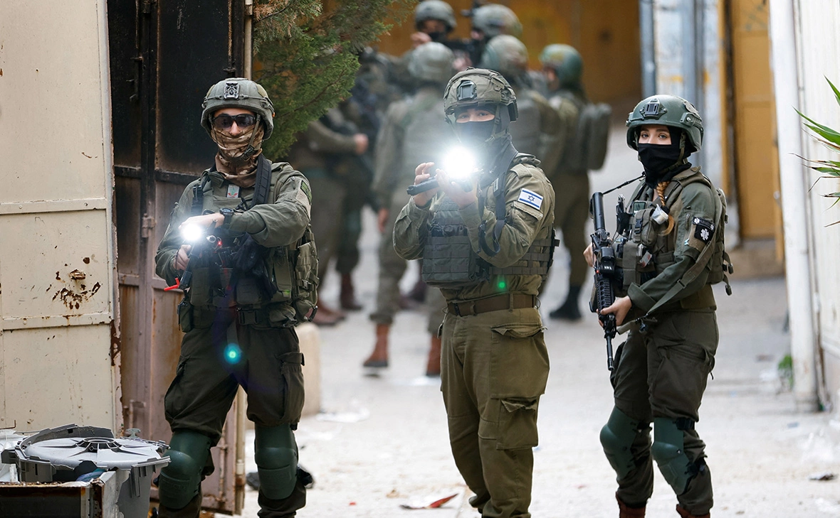 Mussa Qawasma / Reuters