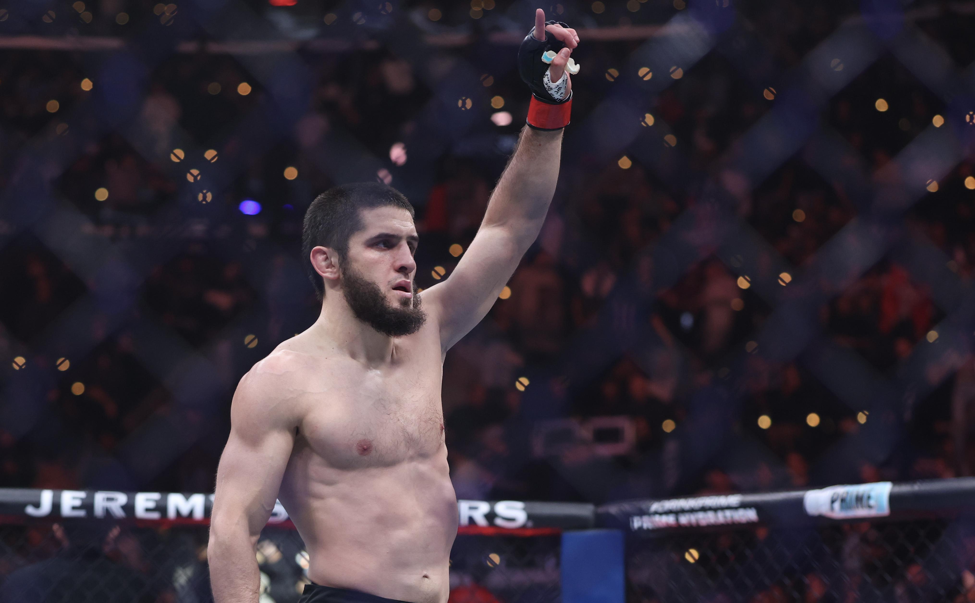 Ислам Махачев