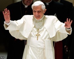 На папу римского подали в суд из-за педофилии