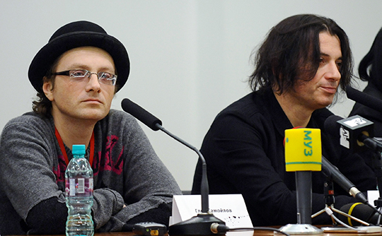 Участники группы &laquo;Агата Кристи&raquo; Глеб и&nbsp;Вадим Самойловы (слева направо), ноябрь 2009 года


