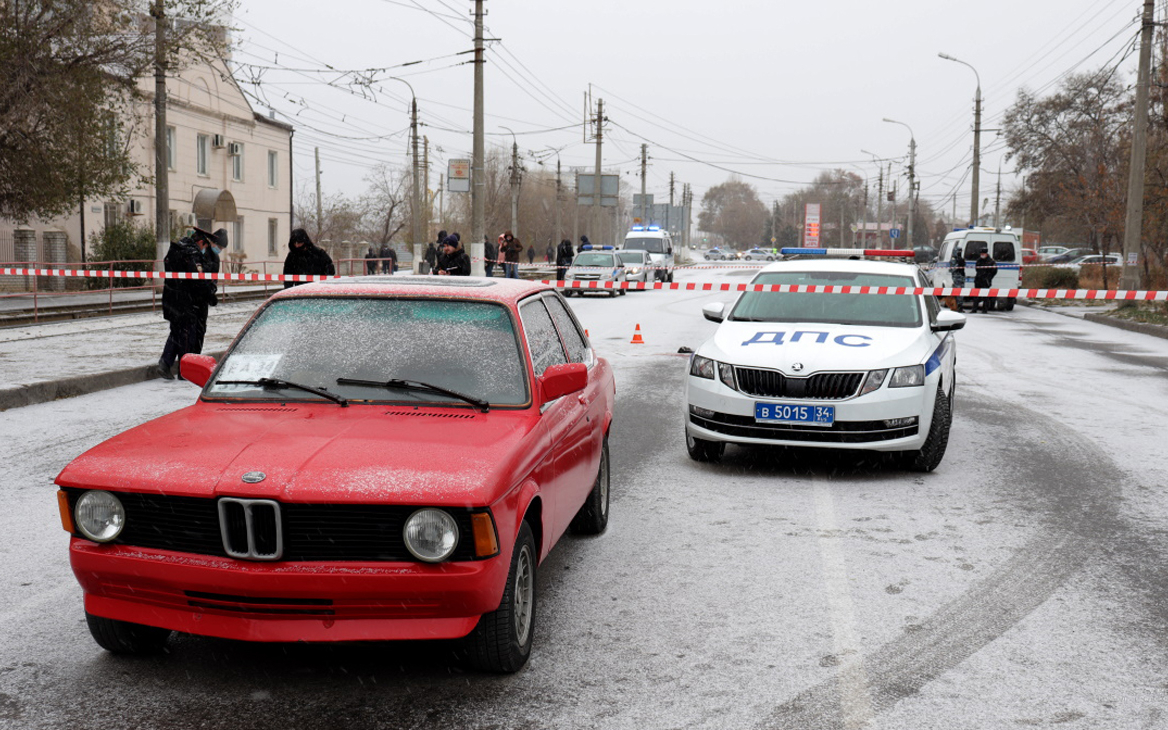 Нарушивший ПДД водитель напал на полицейских в Волгограде