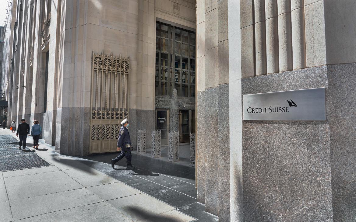 FT узнала цену, предложенную UBS за Credit Suisse