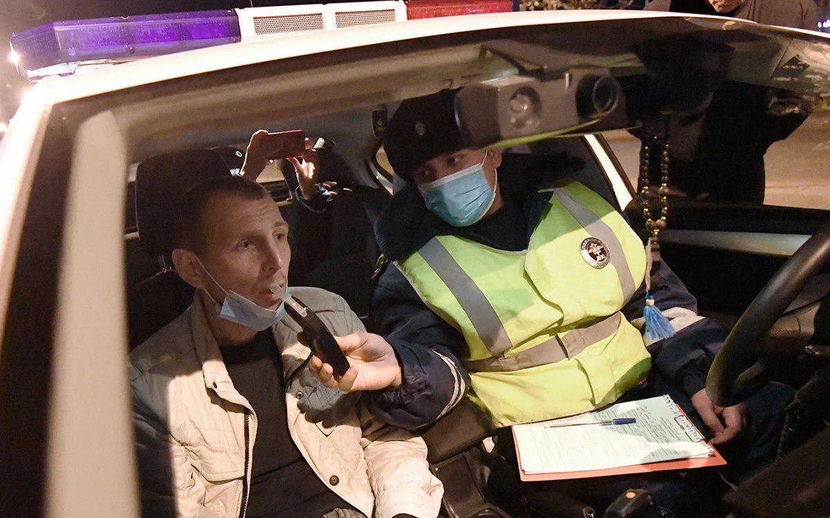 ГИБДД Москвы анонсировала массовые проверки водителей такси и каршеринга