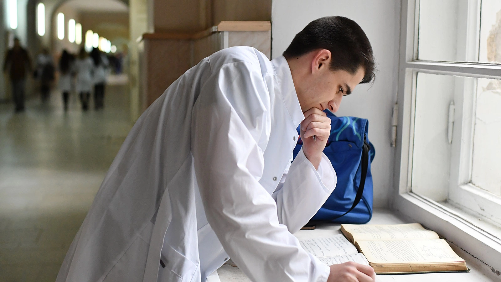 Студенты, которые нарушат условия договора о целевом обучении, будут обязаны выплатить компенсацию в размере затраченной на их обучение суммы и штраф