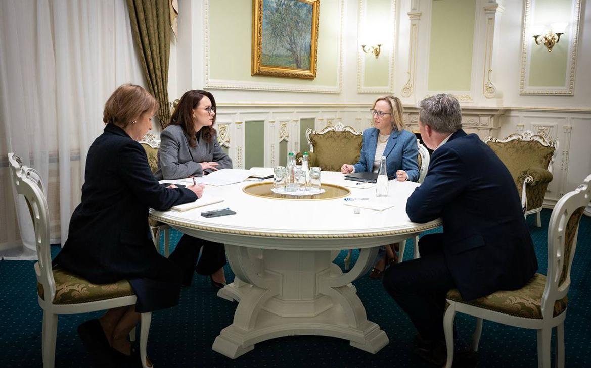 Премьер Украины встретилась с военными США на фоне данных о мирном плане