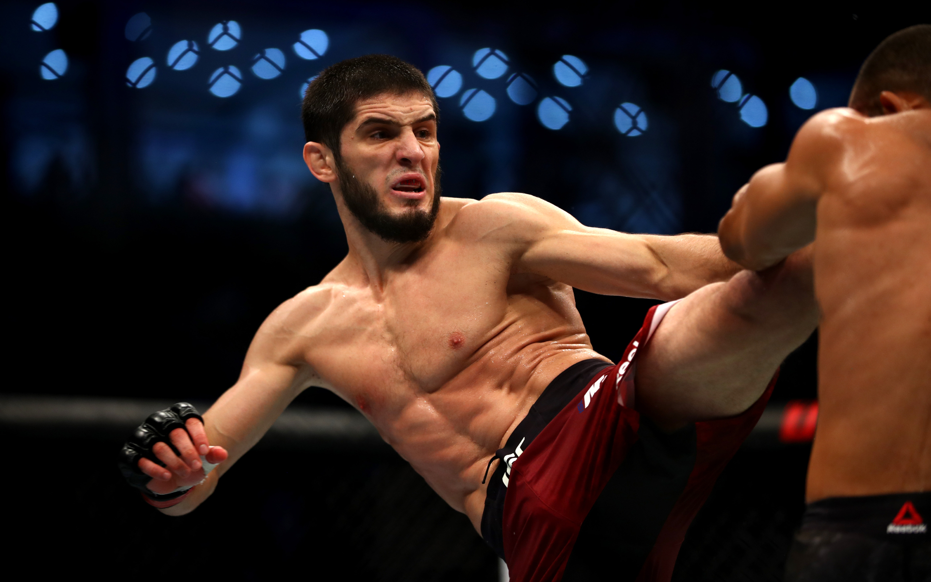 Российский боец Махачев проведет бой за чемпионский титул UFC