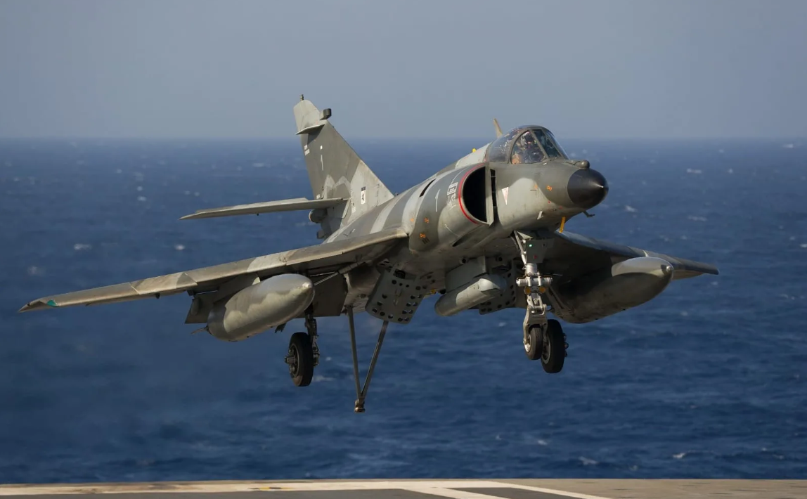 dassault-aviation.com