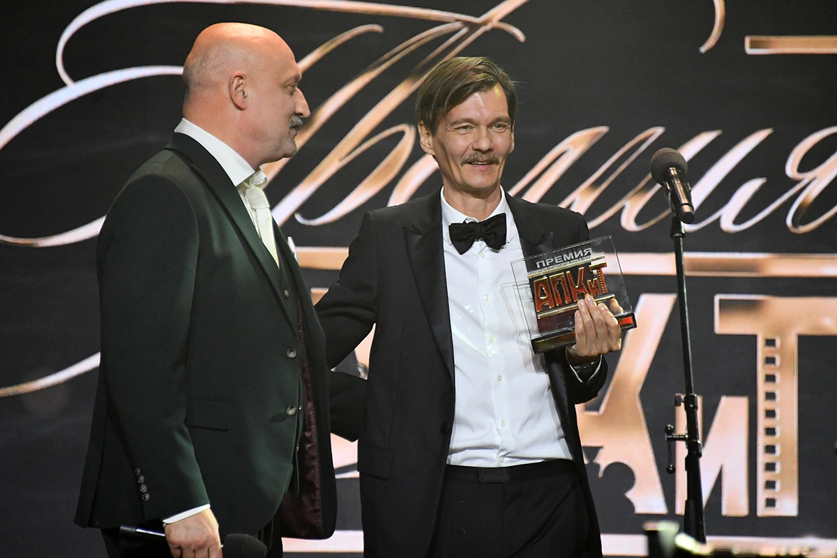 <p>Актеры Гоша Куценко и Филипп Янковский на церемонии награждения XI Премии Ассоциации продюсеров кино и телевидения</p>