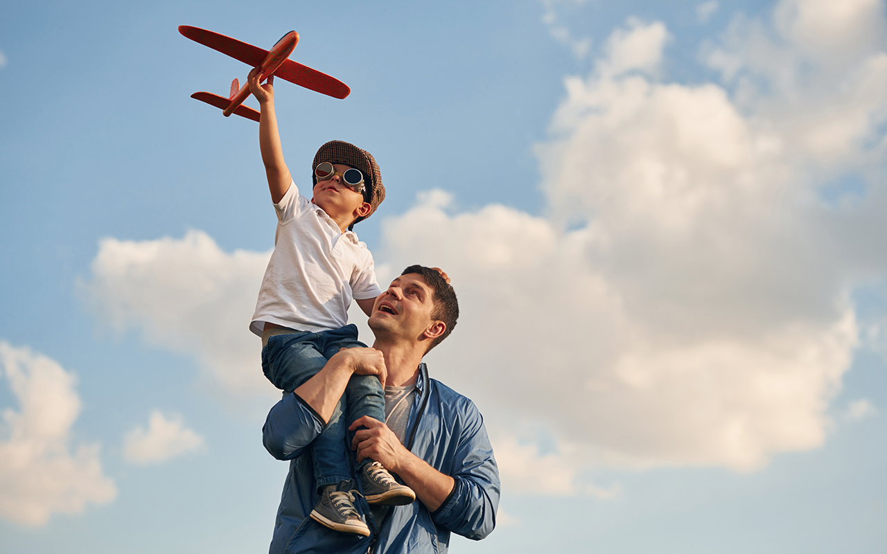 День отца 2025: дата и история праздника | РБК Life