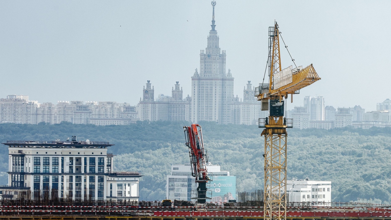 Власти получат право определять, куда переселять людей во время реновации