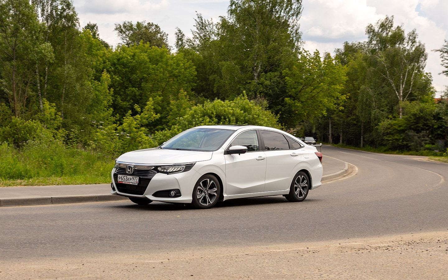 В техническом плане Honda Crider &mdash; модель максимально дешевая и простая: впереди &mdash;&nbsp;стойки McPherson, а&nbsp;сзади&nbsp;&mdash; скручивающаяся балка