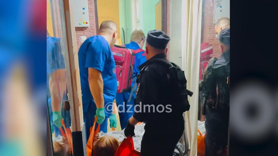 Юноша в Москве напал с ножом на семью