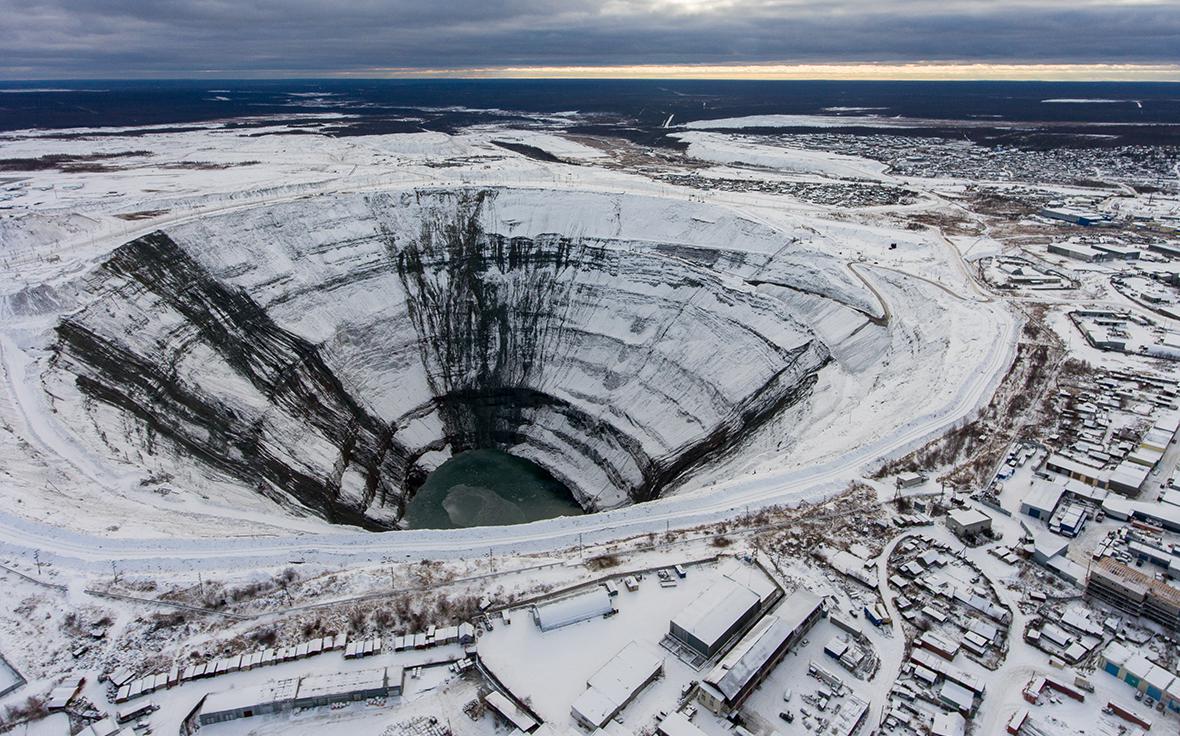 Добыча алмазов в мире упадет до минимума с 1990-х