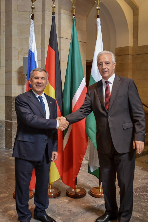 Премьер-министр Саксонии надеется укрепить отношения между Россией и ФРГ