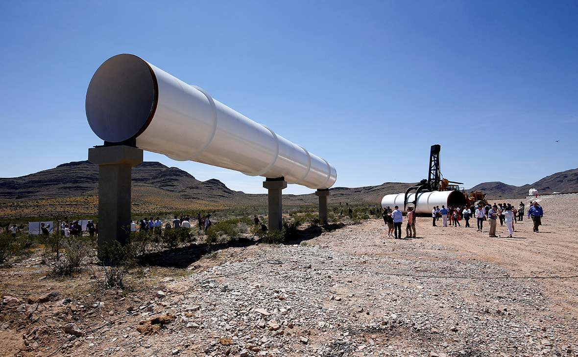 Трубы для тестирования&nbsp;Hyperloop One в Норт-Лас-Вегасе, США. 11 мая 2016 года