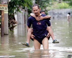 Вице-президент Индонезии посетил пострадавшие от цунами деревни