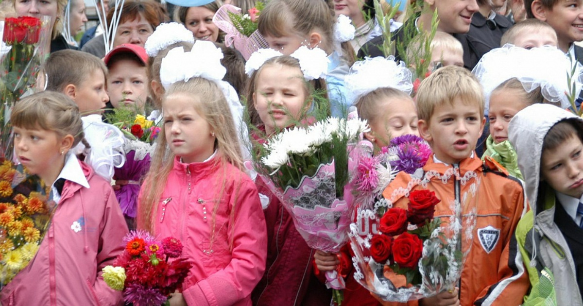 Слобода первоклассники. Первоклашки 2021 года. Первоклашки 2021 года фото. Слобода Тула первоклассники 2021. Школа Удомля первоклашки 2021г.