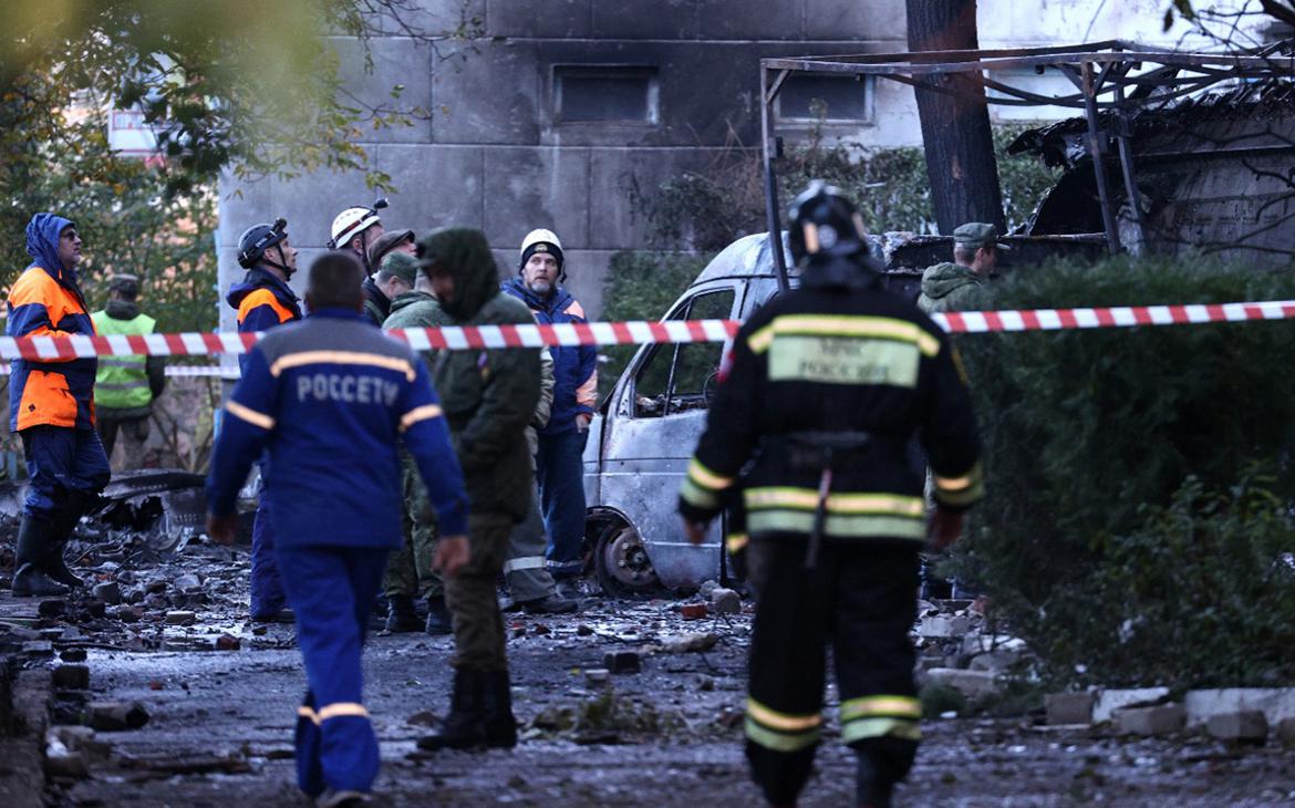Стало известно о пожарах в трех подъездах после падения Су-34 в Ейске