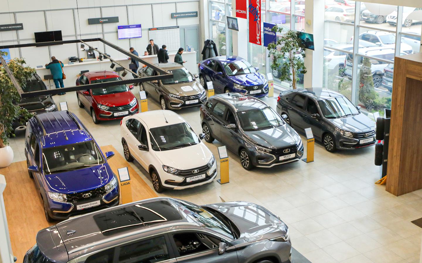 Эксперты ожидают рост авторынка из-за грядущего повышения утильсбора