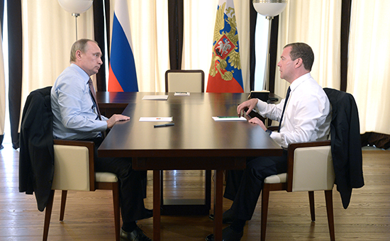 Президент России Владимир Путин и премьер-министр Дмитрий Медведев, 19 июля 2016 года


