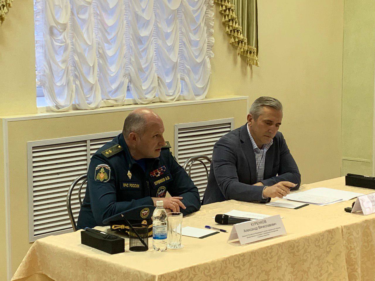 Министр МЧС России встретился с жителями Успенки Тюменского района.