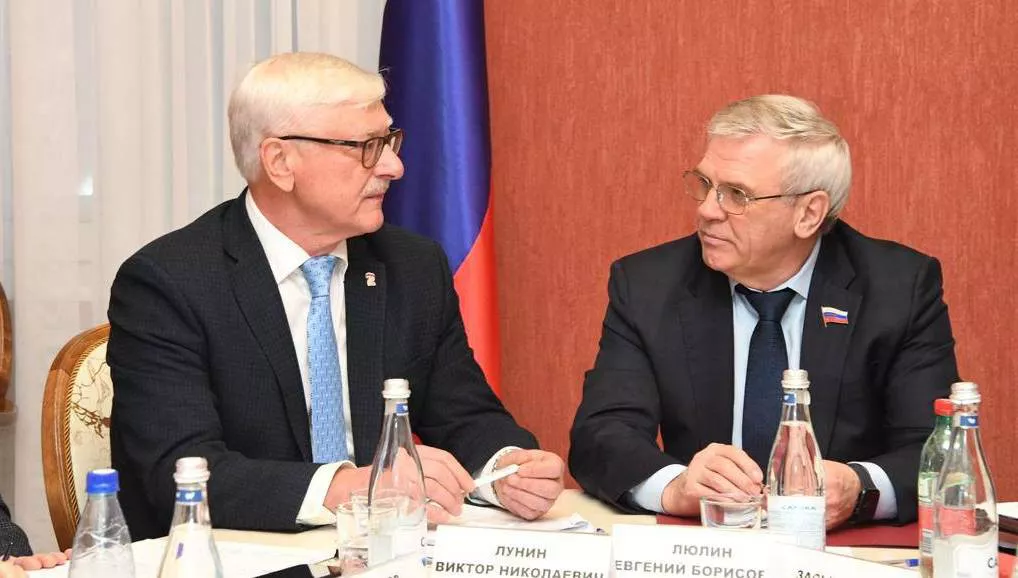 Виктор Лунин и Евгений Люлин. Фото пресс-службы Законодательного собрания Нижегородской области
