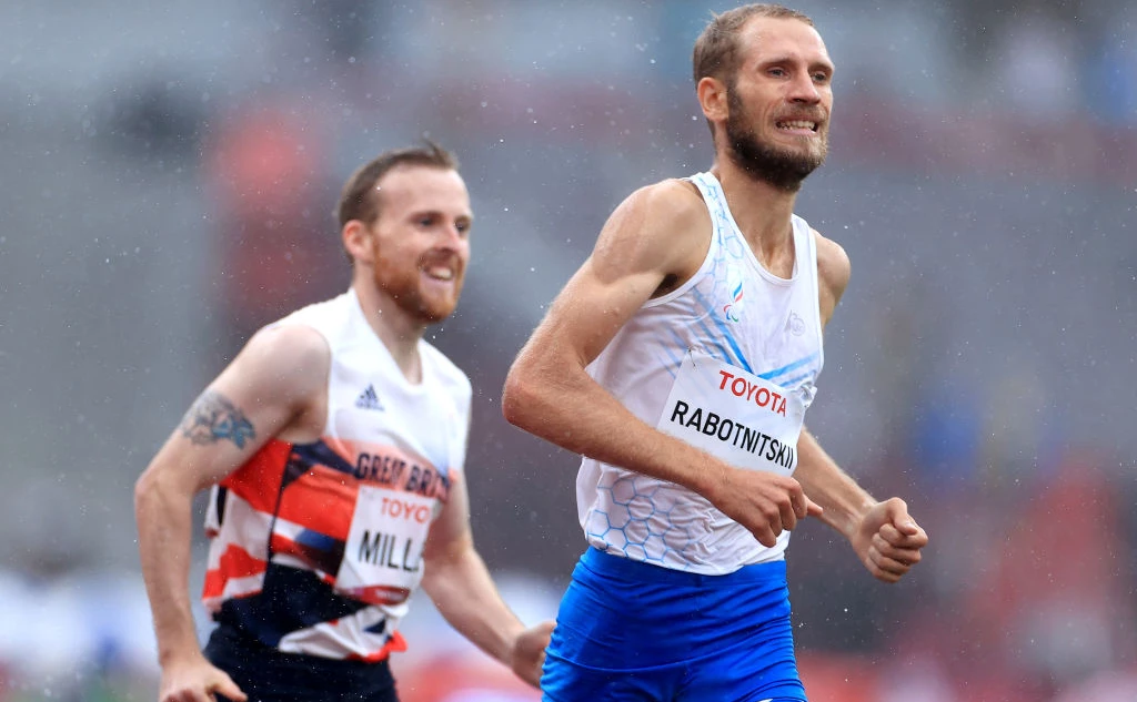 Carmen Mandato / Getty Images