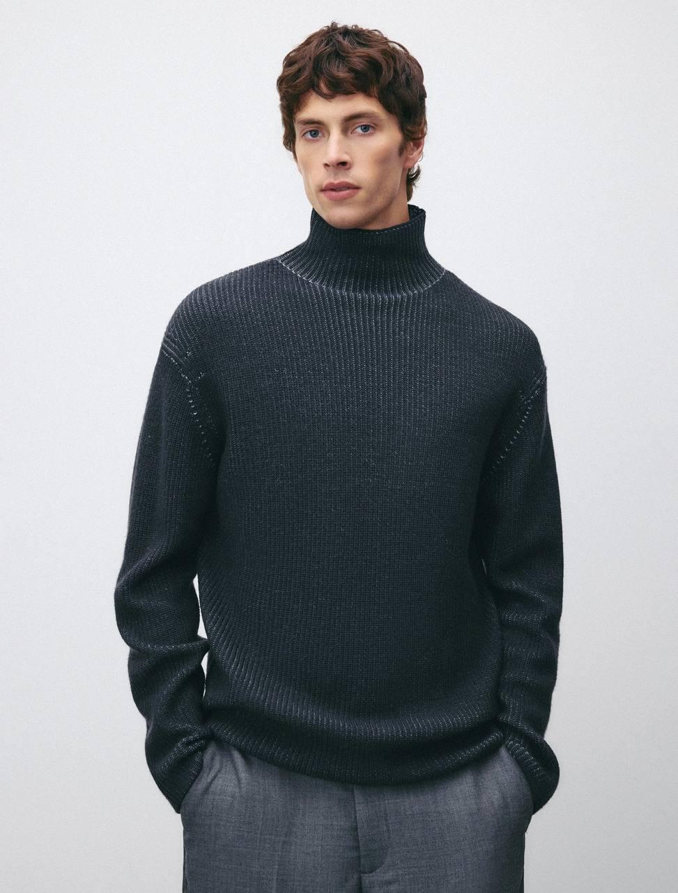 Свитер Idol, 8091 руб. (idol.ru)