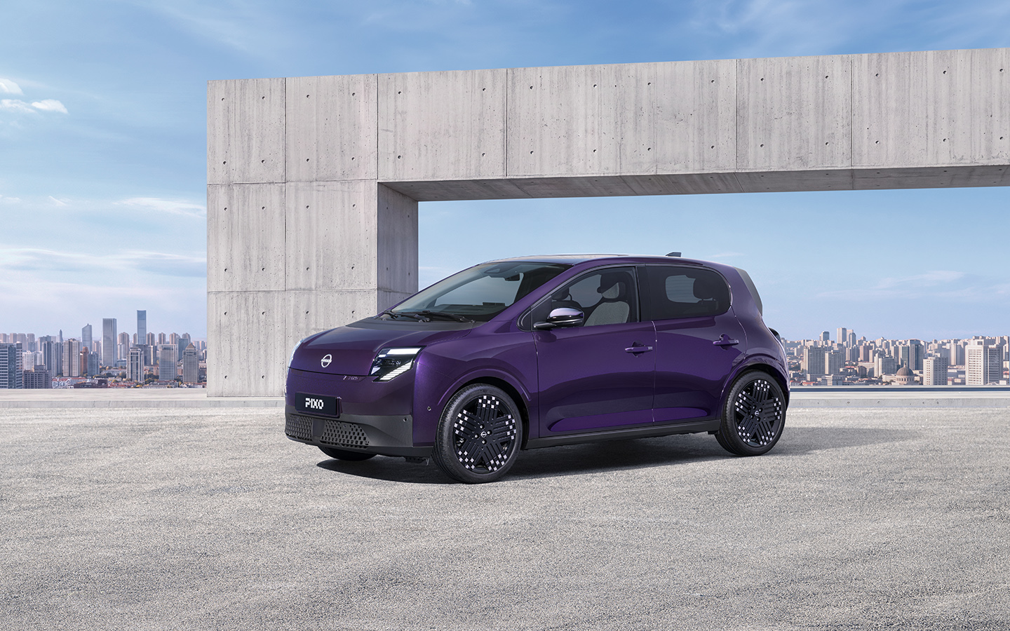 Название Pixo Nissan уже использовал для модели, созданной на базе Suzuki Alto