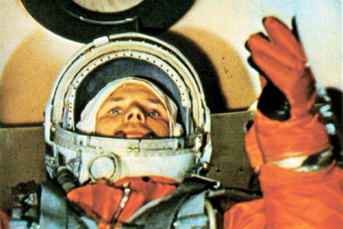<p>Юрий Гагарин стал первым человеком в космосе</p>