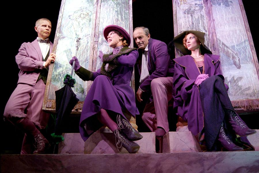 Валерий Шальных, Елена Яковлева, Валентин Гафт и Татьяна Корецкая (слева направо) в спектакле «Пигмалион», 1995 год