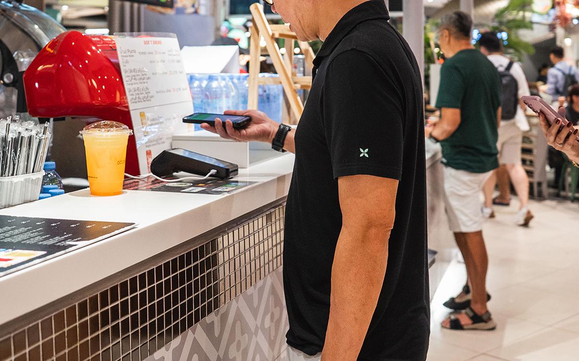 Клиентам ВТБ предложили оплачивать покупки во Вьетнаме по QR-коду