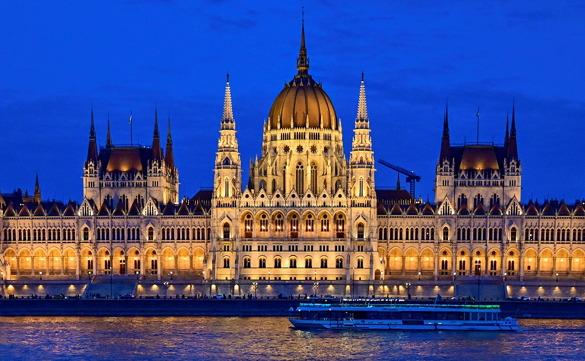 Marton Monus / Reuters