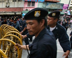 В Бангкоке продолжаются столкновения оппозиции с войсками