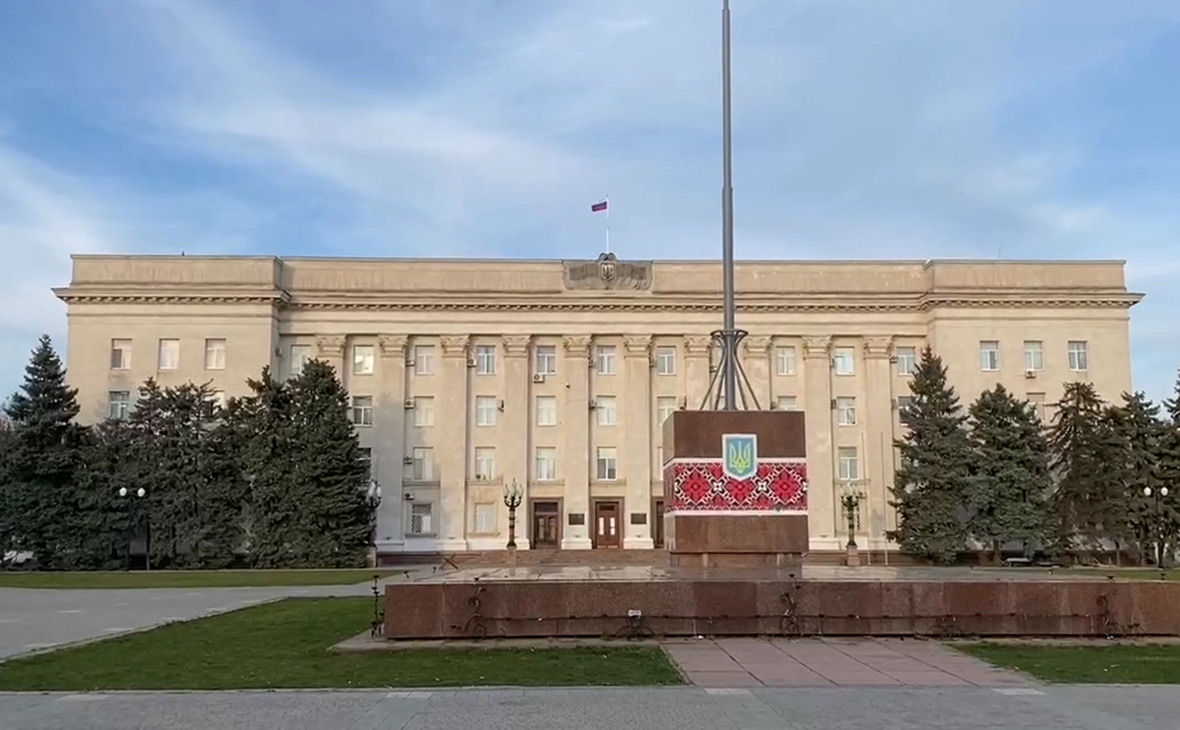 Вид на здание городской администрации в Херсоне