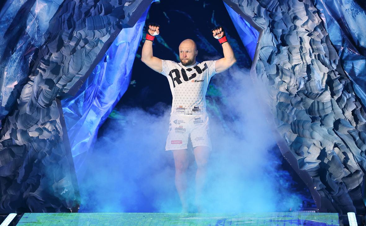 Экс-чемпион Bellator Шлеменко выиграл второй бой за три недели