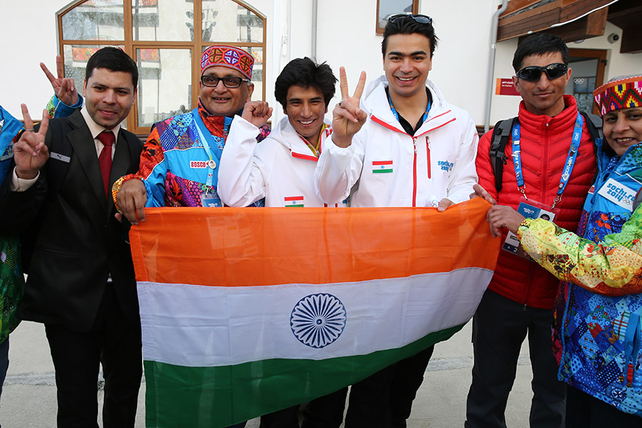 Делегация из Индии на церемонии поднятия национального флага в Олимпийской деревне. Сочи, февраль 2014 года