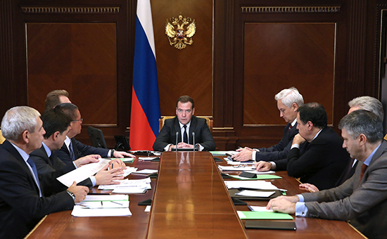 Премьер-министр РФ Д.Медведев провел совещание по вопросам налогообложения малого бизнеса