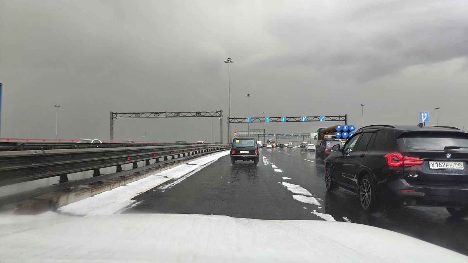 Град и мокрый снег накрыли Санкт-Петербург 25 августа. Кадры стихии