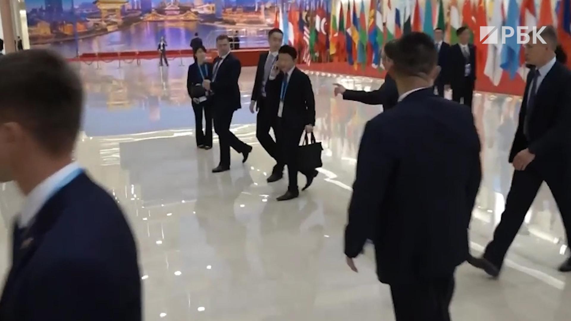 Путина встретили на саммите ШОС в Китае мелодией из «Калинки-малинки»