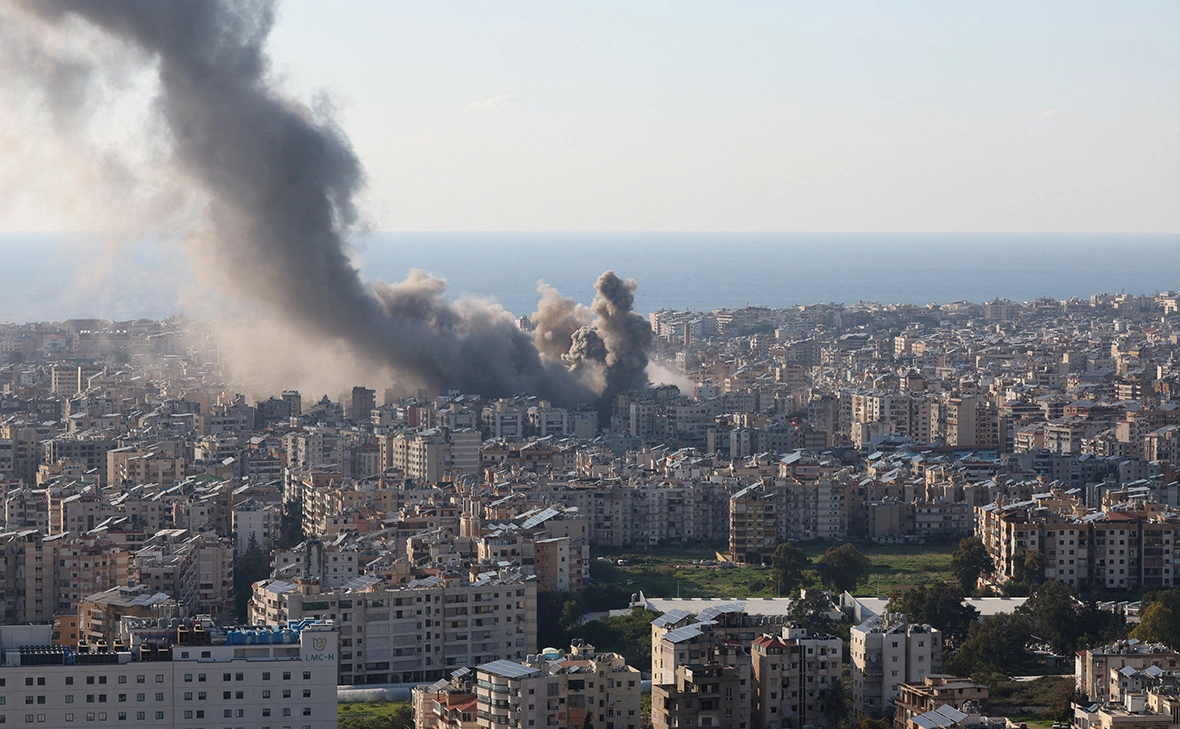 Mohamed Azakir / Reuters