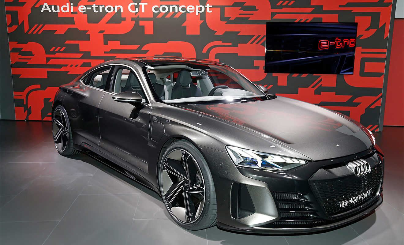 Концептуальный Audi e-tron GT &mdash; спортивный электромобиль из Ингольштадта.
