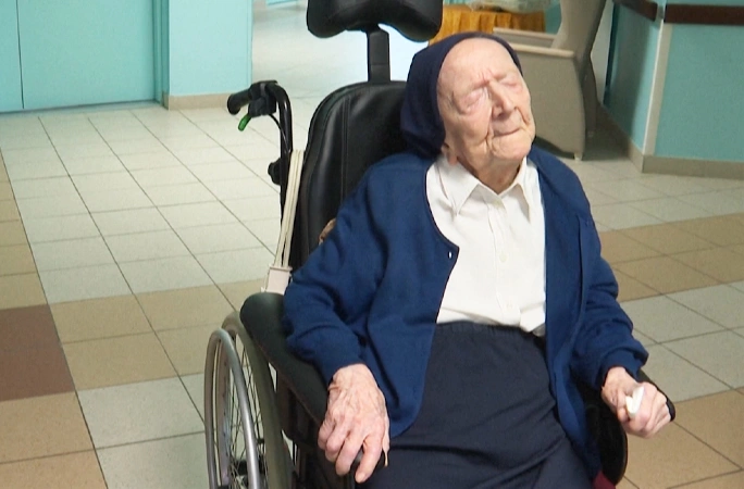 Старейшая жительница планеты из Франции умерла на 119-м году жизни | РБК  Life